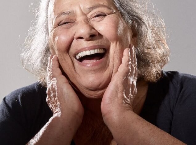 A atriz Teuda Bara, uma das fundadoras do Grupo Galpão