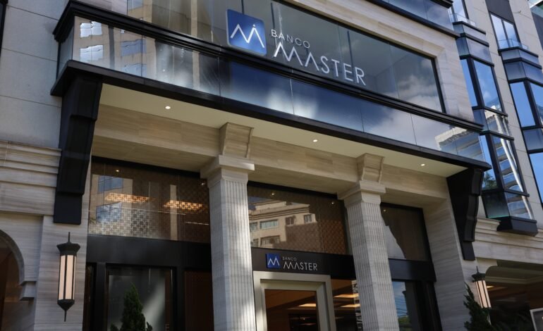 O Banco Central decretou nesta quinta-feira (15) a