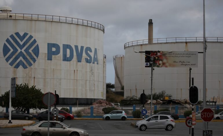 Os Estados Unidos tentam apreender um navio petroleiro