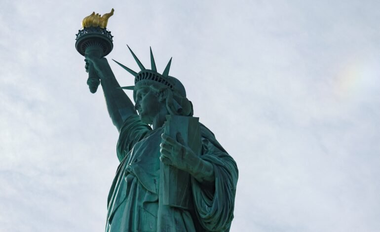 O governo dos Estados Unidos anunciou a suspensão