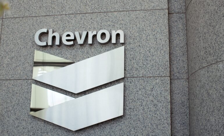 EUA: Chevron pode atuar na Venezuela; ação flexibiliza