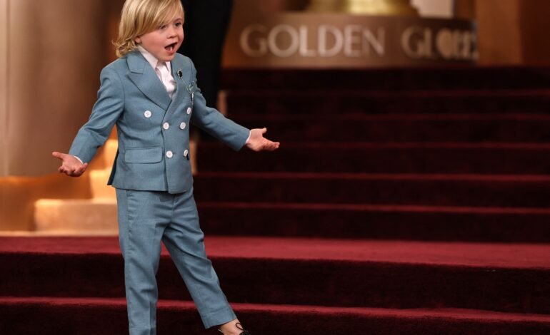 O ator mirim Duke McCloud chamou a atenção no tapete