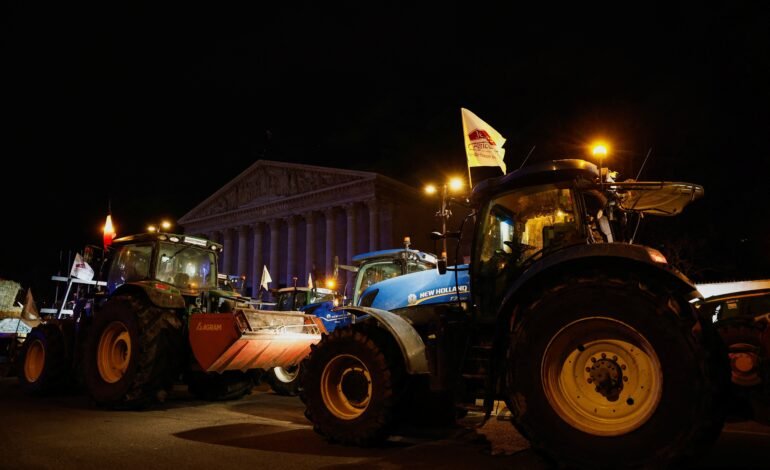 Agricultores franceses realizaram nesta terça-feira (16) um