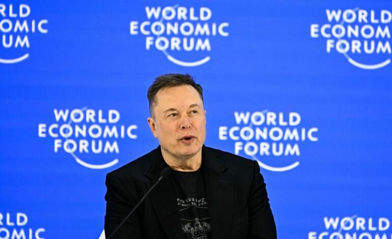 Elon Musk alcançou uma fortuna de US$ 788,1 bilhões nesta