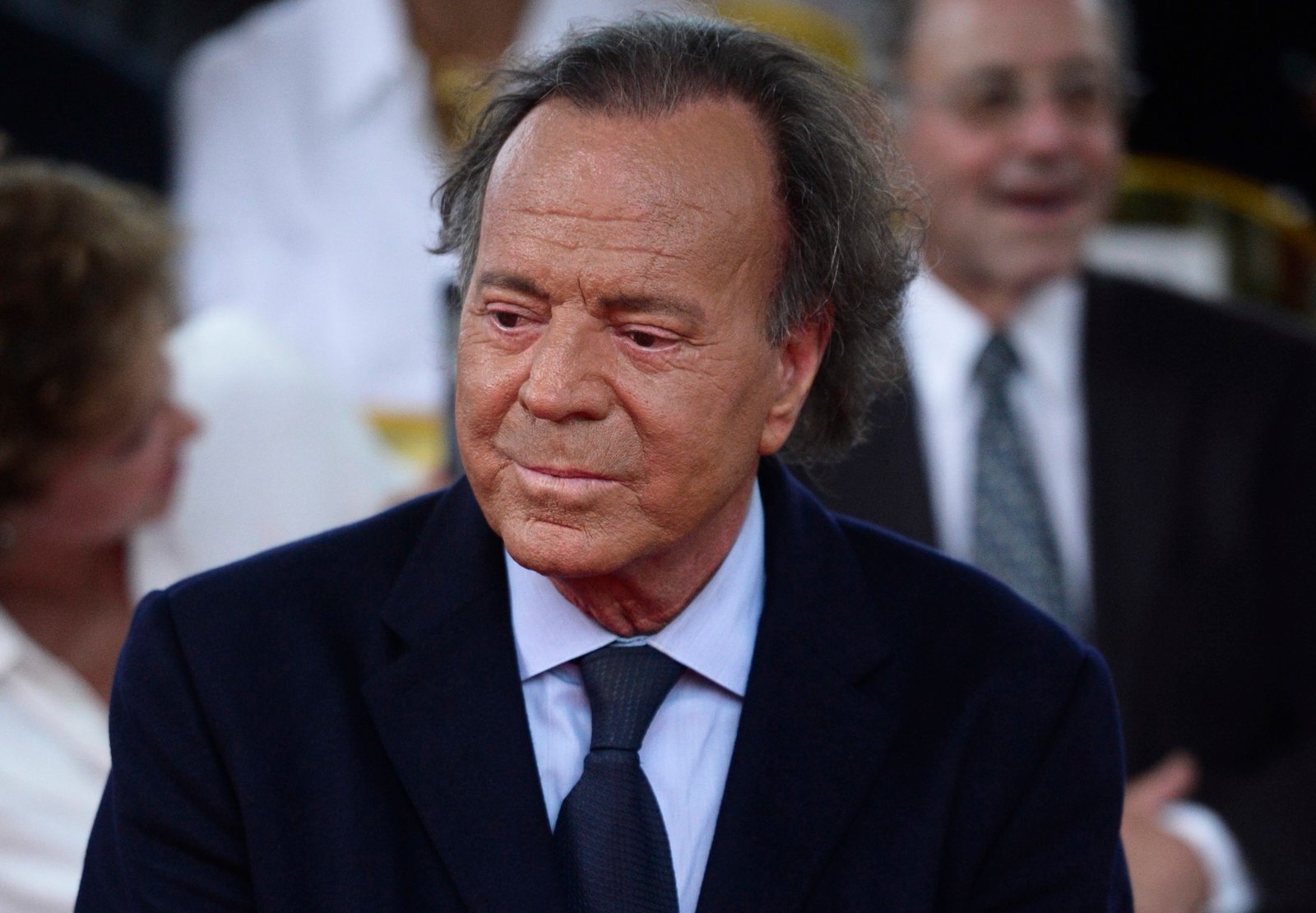 Julio Iglesias foi acusado de assédio sexual por