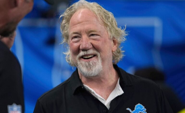 O ator Timothy Busfield foi libertado nesta terça-feira