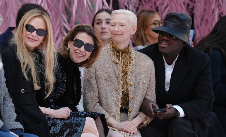 Fernanda Torres participou do desfile de alta-costura da