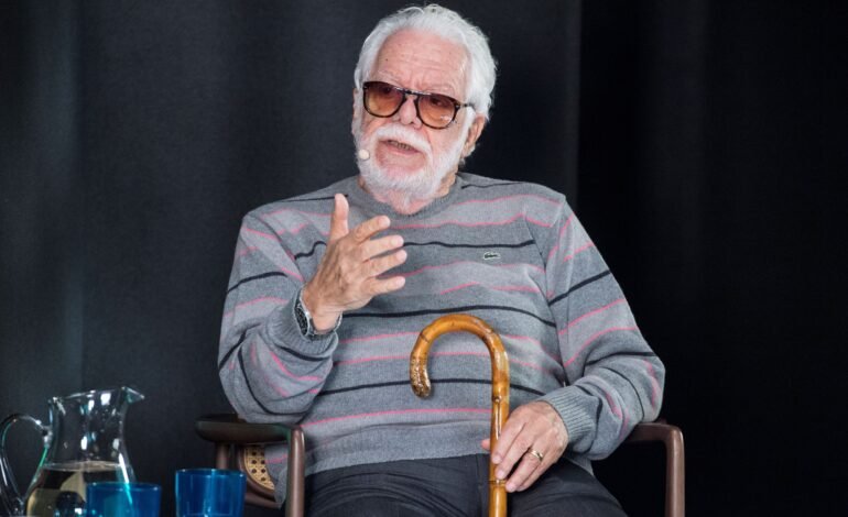 O autor de novelas Manoel Carlos morreu neste