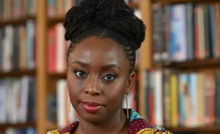 A família da escritora nigeriana Chimamanda Ngozi Adichie