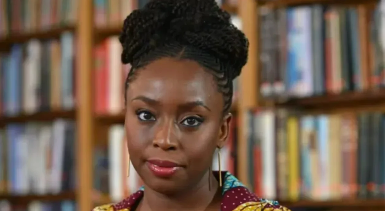 A família da escritora nigeriana Chimamanda Ngozi Adichie