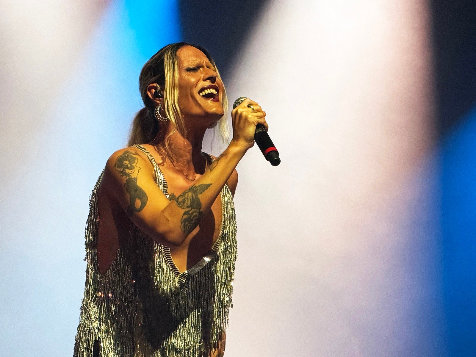 A cantora e compositora Catto apresentou no dia