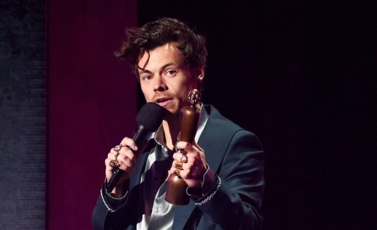 O cantor Harry Styles anunciou dois shows em