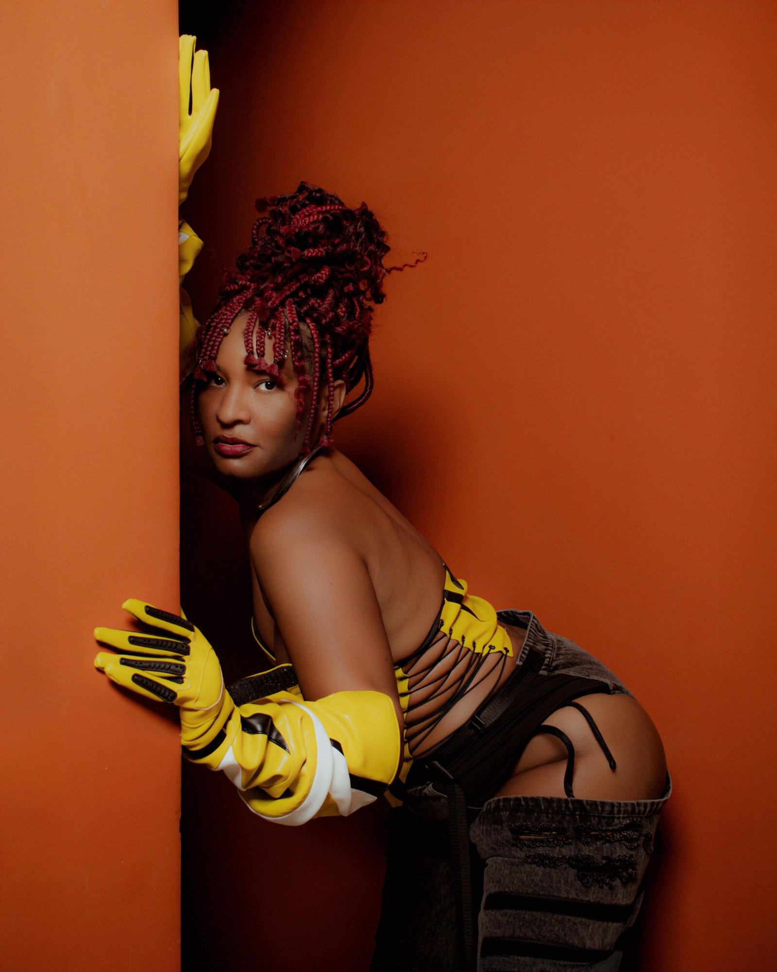 A cantora e compositora baiana Larissa Luz lançou