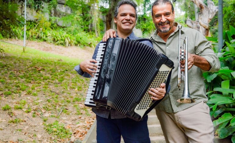 O acordeonista Marcelo Caldi e o trompetista Silvério