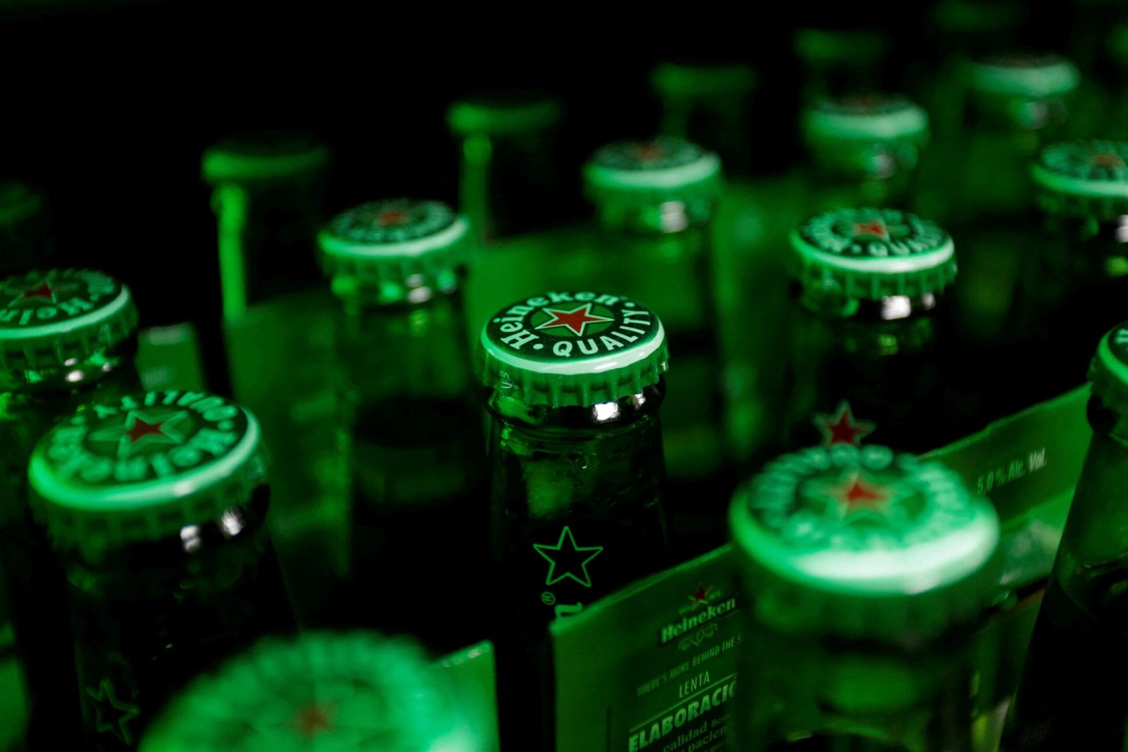 A Heineken anunciou nesta quarta-feira o corte de até 6.000