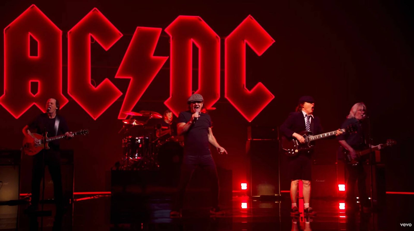 Após 16 anos, o AC/DC voltou a se apresentar em