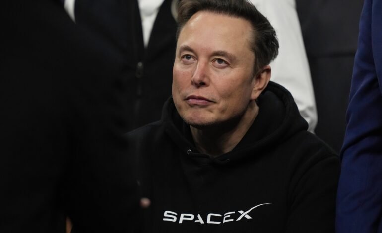 Elon Musk anunciou nesta segunda-feira (2) planos para