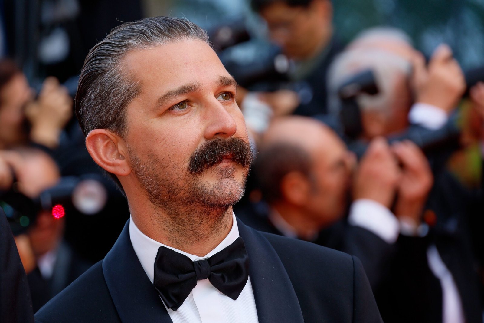 O ator Shia LaBeouf foi preso na madrugada