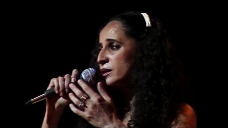 Maria Bethânia apresentou em 24 de maio de 1984 uma