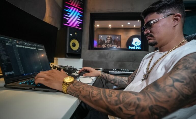 O produtor paulista DJ Japa NK domina o ranking das