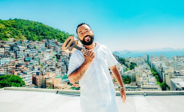 Dudu Nobre lançou o single “Fazer o mundo sambar” nesta