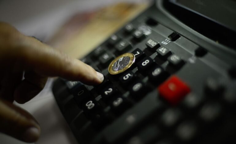 As retiradas nas cadernetas de poupança superaram os