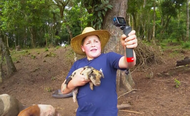 O estudante Lucas Gabriel da Silva, de 13 anos, viralizou