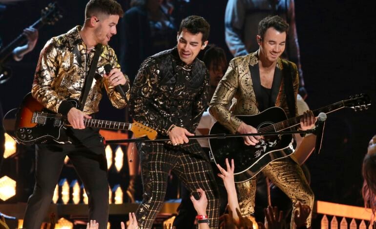 Os Jonas Brothers se apresentam em show único
