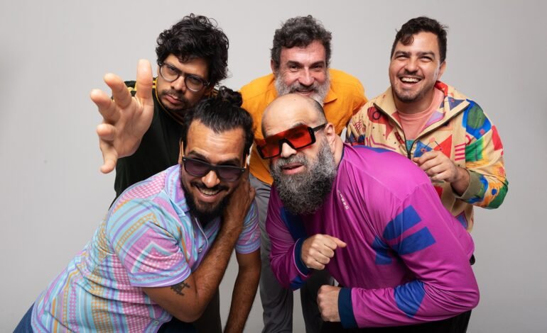 O grupo pernambucano Mombojó anuncia para o fim