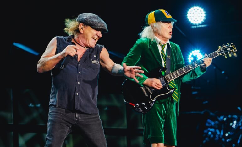 A banda AC/DC retornou ao Brasil após 16 anos com