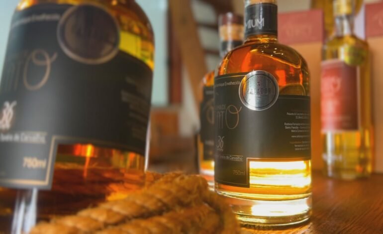 Alambiques de São Paulo mantêm a produção artesanal