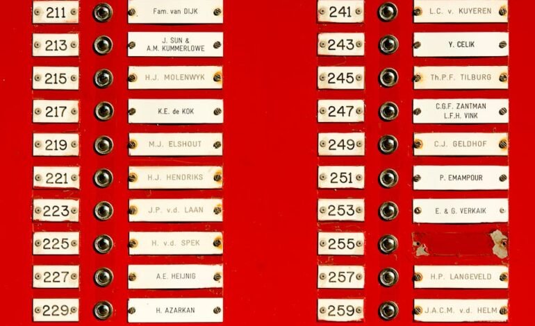 Ator bobby j. Brown morre aos 62 anos em incêndio em celeiro