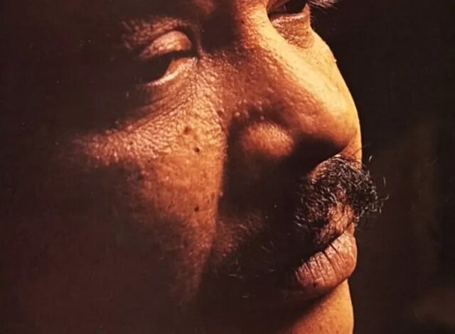 A introdução instrumental da música “O descobridor dos