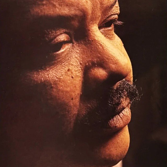 A introdução instrumental da música “O descobridor dos