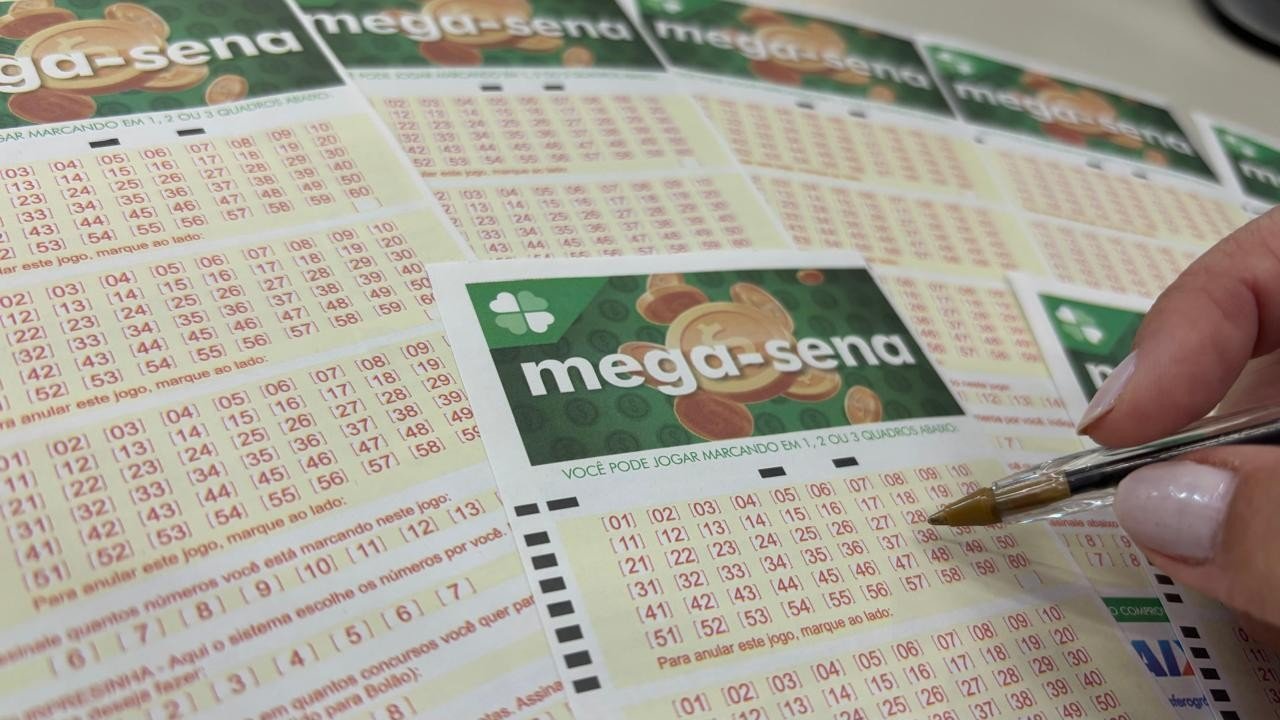 O sorteio do concurso 2.967 da Mega-Sena, realizado