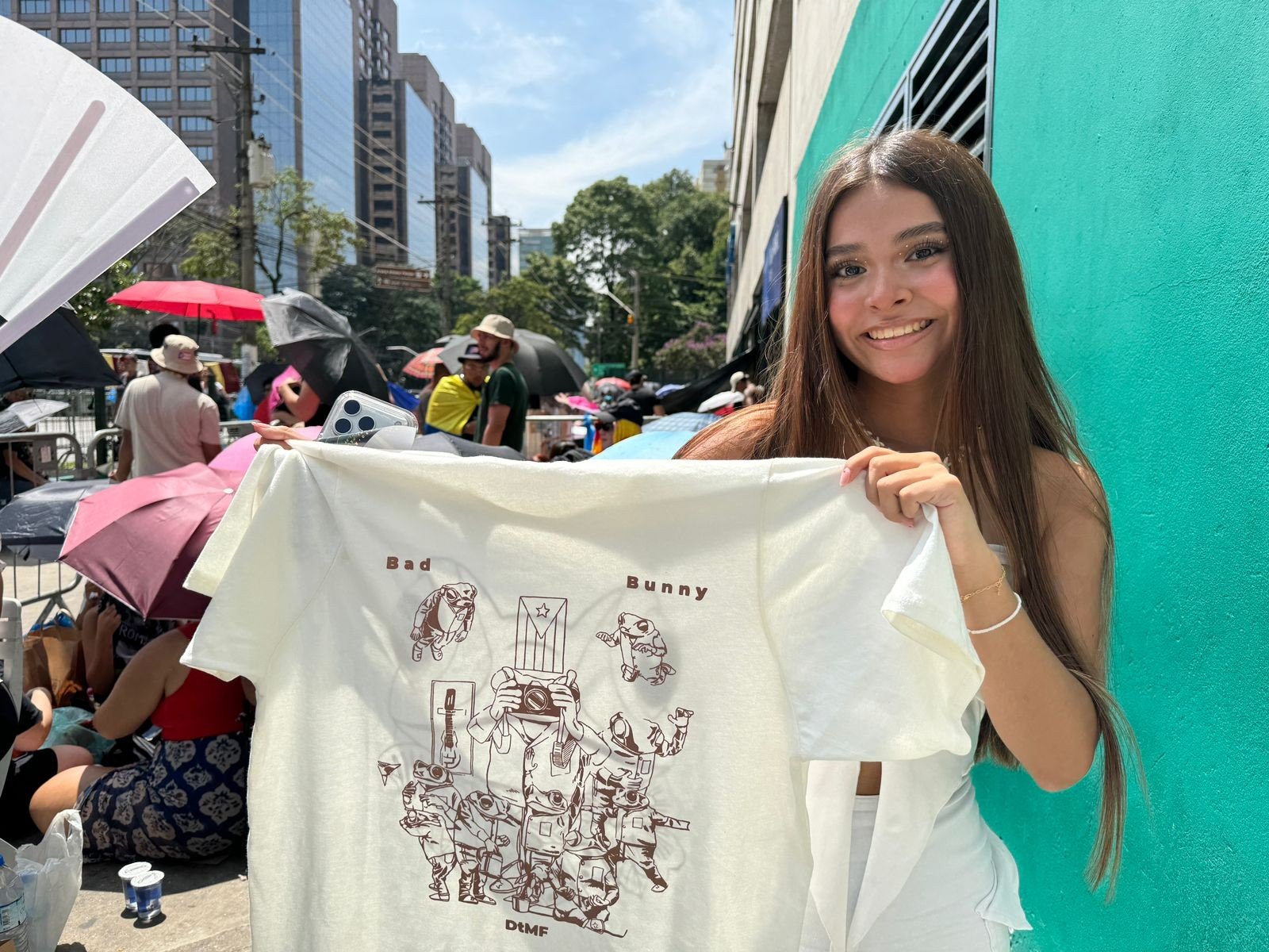 Bad Bunny em SP: fãs fazem revezamento na fila para