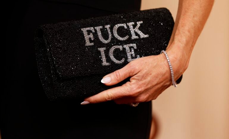 Artistas protestam contra guerra e política anti