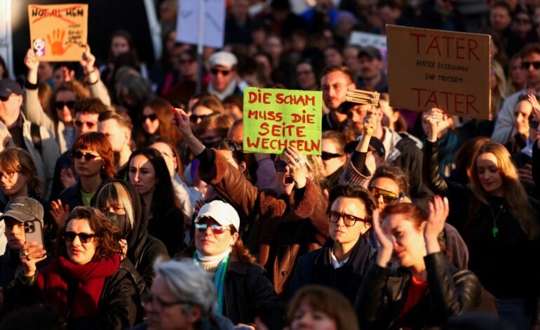 Milhares de pessoas protestaram na Alemanha em apoio à atriz