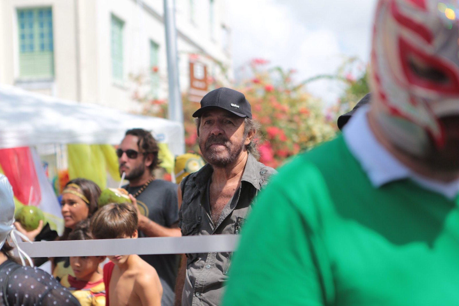 O ator Chuck Norris, ícone do cinema de ação entre