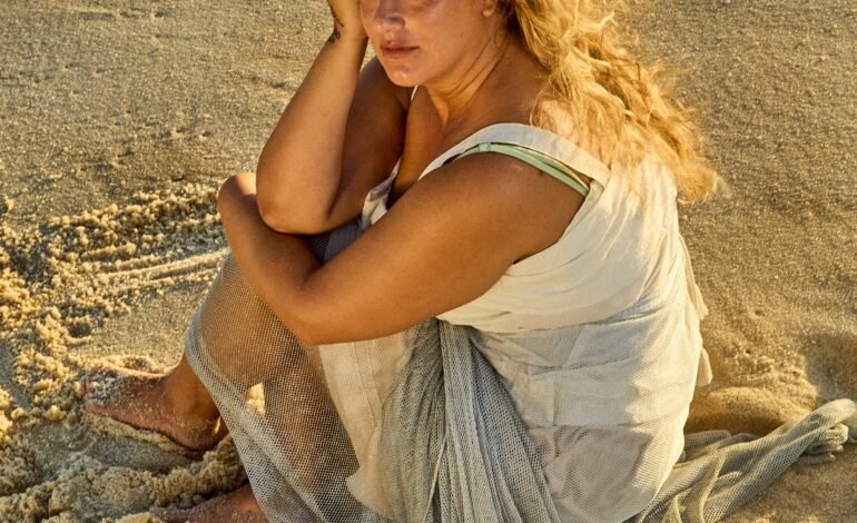 A cantora e compositora Alice Caymmi prepara o