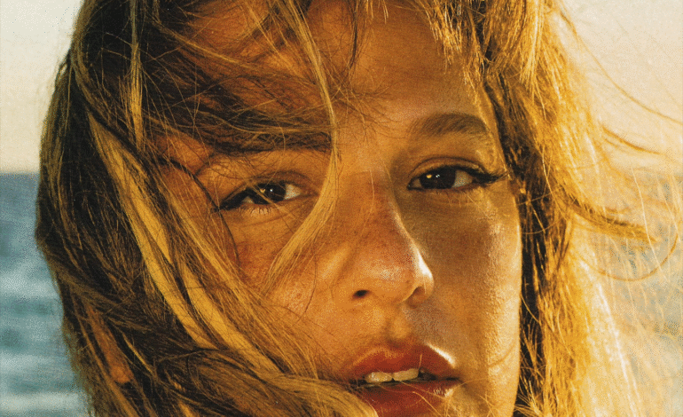 A cantora Alice Caymmi lançou nesta sexta-feira (13)