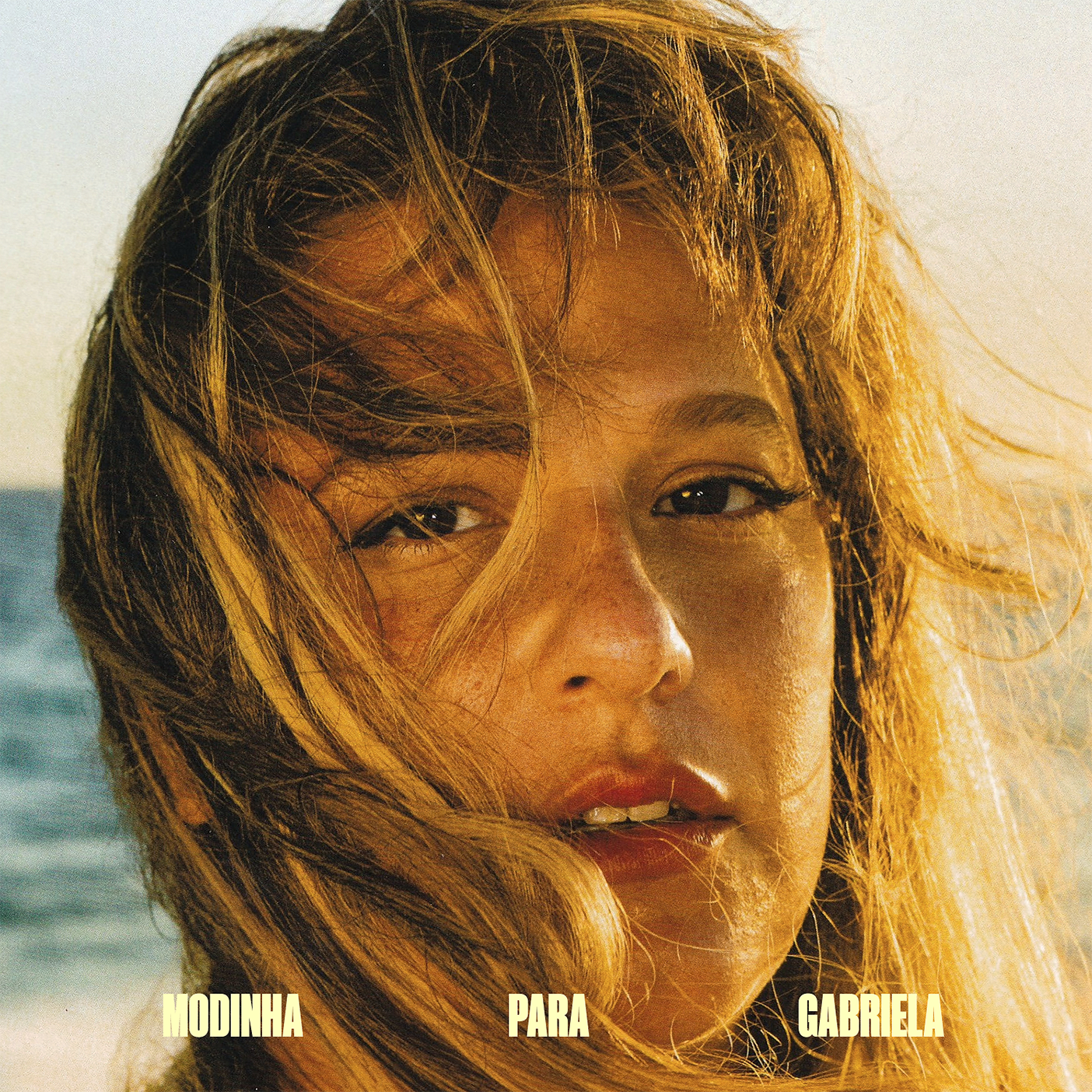 A cantora Alice Caymmi lançou nesta sexta-feira (13)