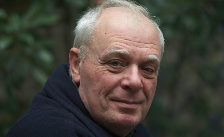 O escritor português António Lobo Antunes, um dos