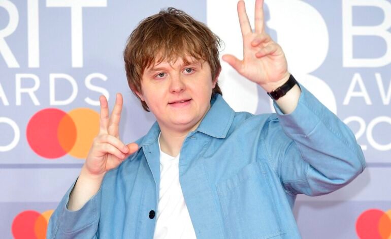 O cantor escocês Lewis Capaldi, atração do Lollapalooza