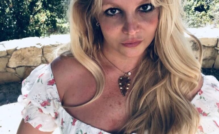 Britney Spears foi detida na noite de quarta-feira