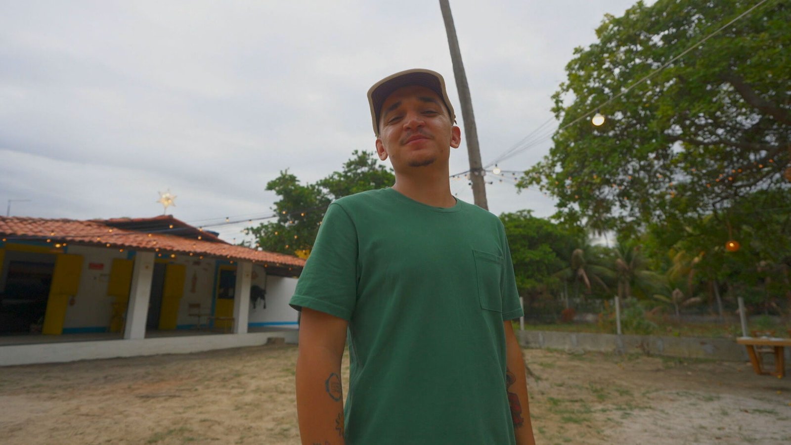 João Gomes criou um refúgio chamado Casa do Caranguejo, loca