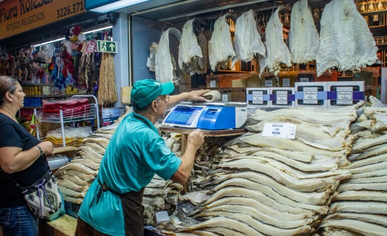 Bacalhau é peixe do atlântico consumido no brasil desde o sé