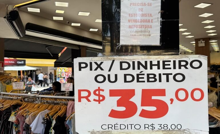 PIB cresce, mas brasileiro ainda aperta o cinto