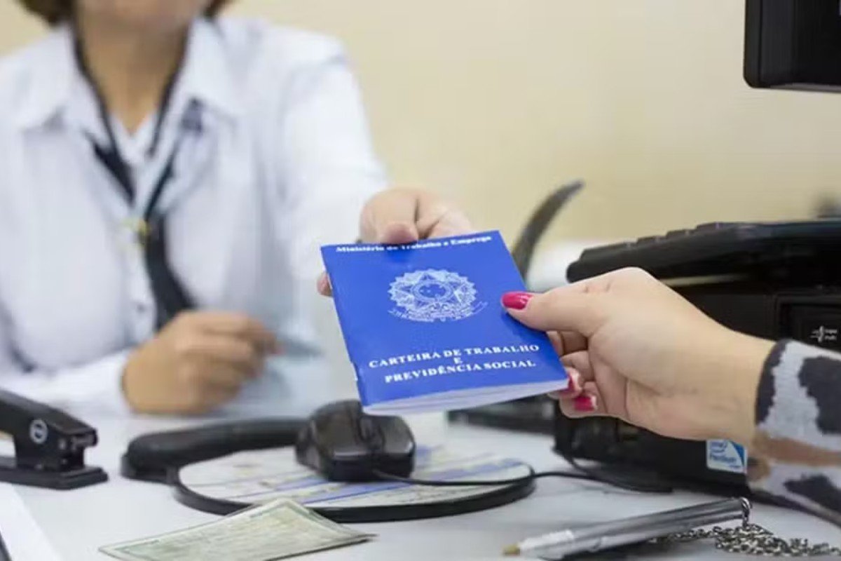 Empresas têm adotado programas de demissão voluntária (PDV)