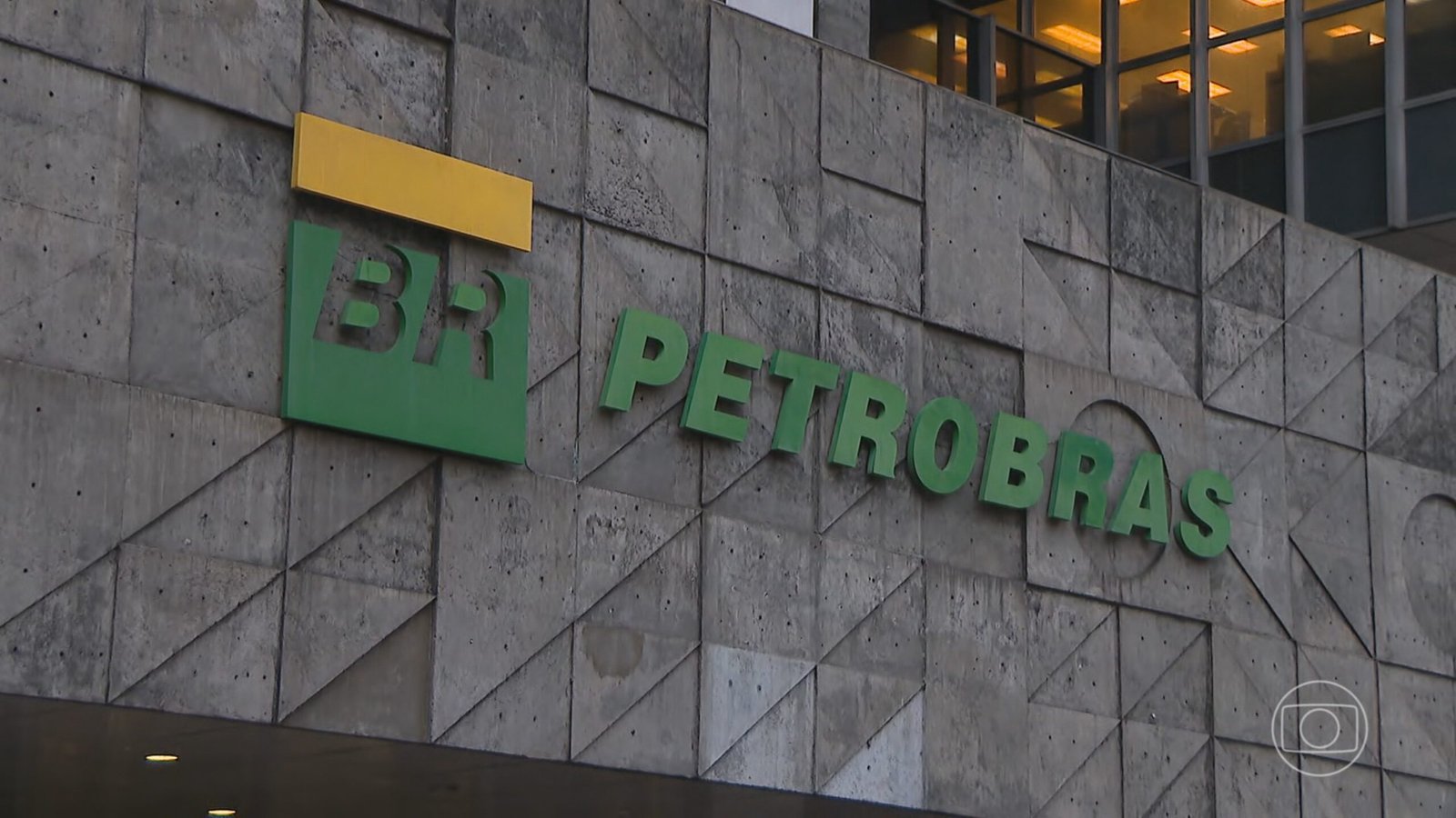 Petrobras anuncia aumento de 55% no preço do querosene que i